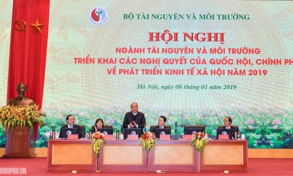 Thủ tướng Nguyễn Xuân Phúc dự Hội nghị của ngành tài nguyên và môi trường